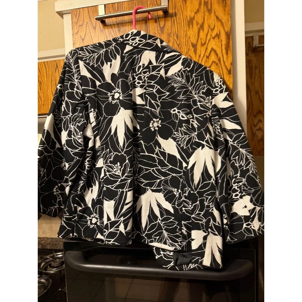 East 5th Womens Black‎ White Floral Textured Blazer Jacket 3/4 Sleeve Large